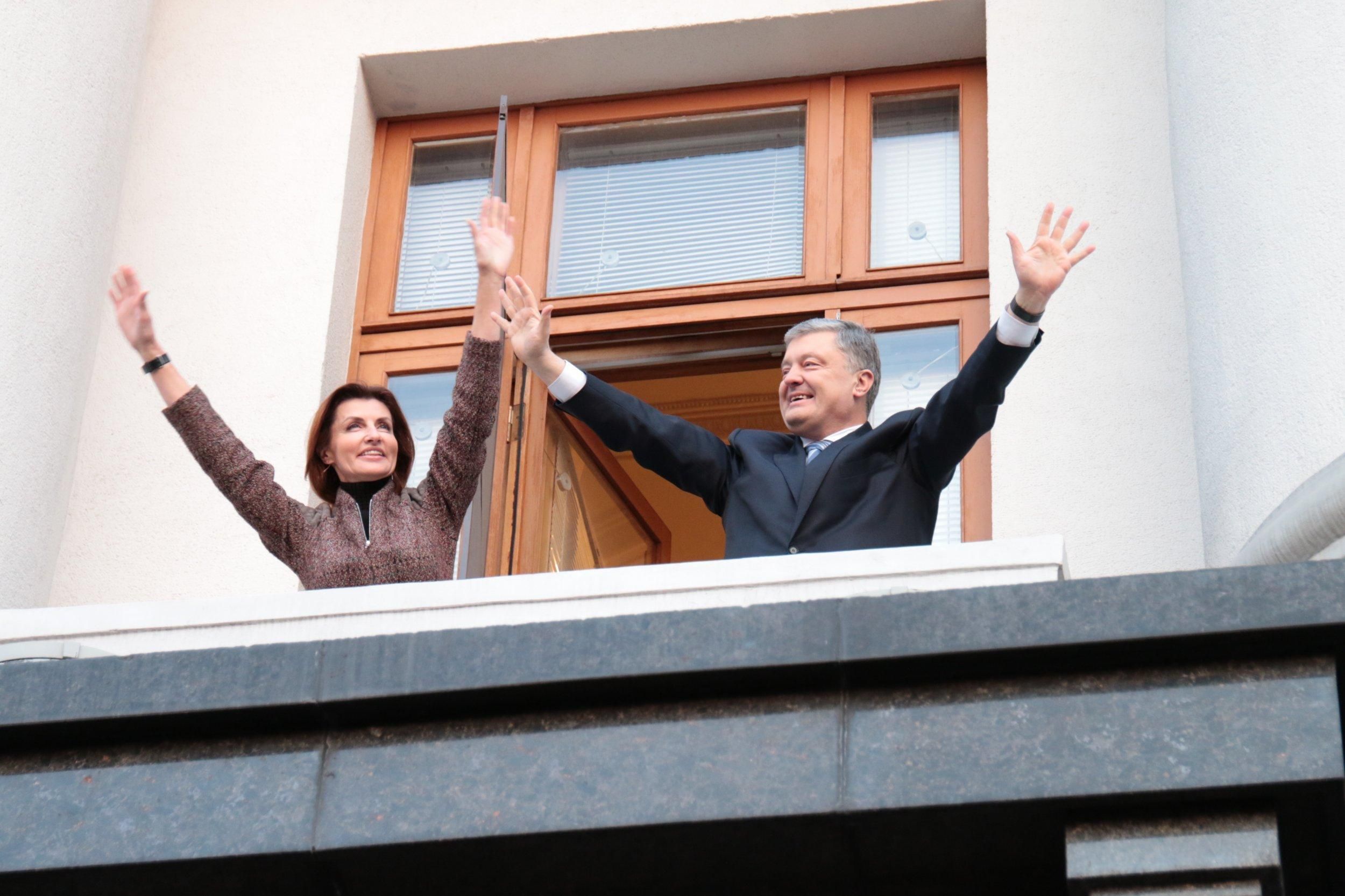 Порошенко з родиною полетів у Норвегію Порошенко з родиною полетів у Норвегію