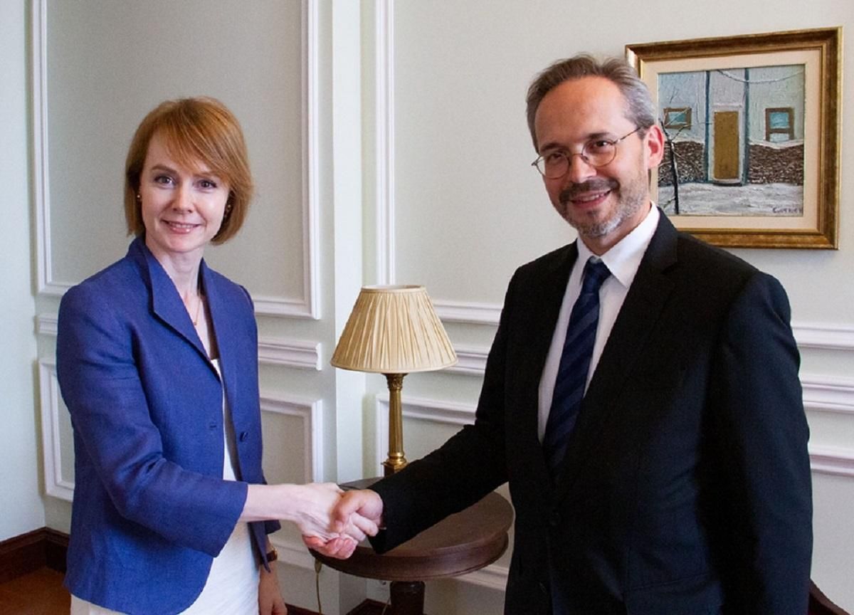 В Україну прибув новий австрійський посол: що про нього відомо В Україну прибув новий австрійський посол: що про нього відомо