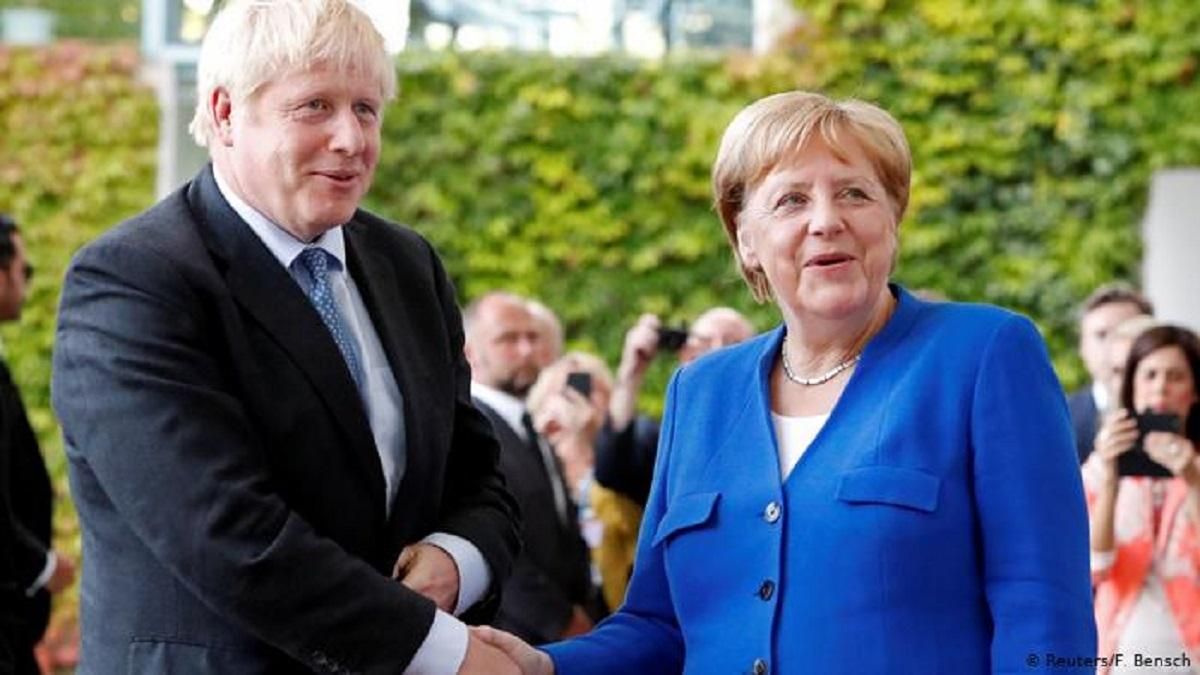 Меркель і Джонсон виступили проти повернення Росії до G8