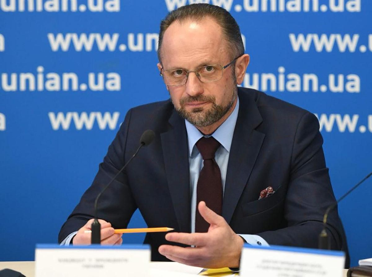 Безсмертний озвучив два сценарії розвитку Мінського процесу Безсмертний озвучив два сценарії розвитку Мінського процесу