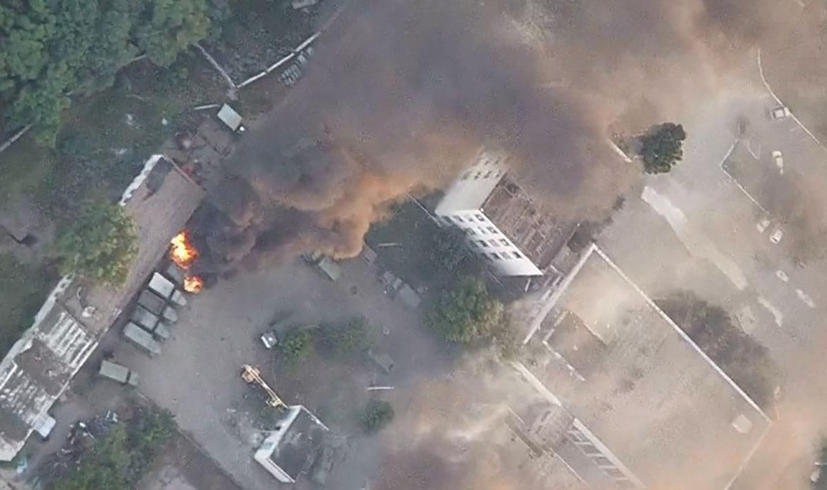 Бійці ЗСУ знищили базу бойовиків, 20 загиблих: відео успішної спецоперації Бійці ЗСУ знищили базу бойовиків, 20 загиблих: відео успішної спецоперації