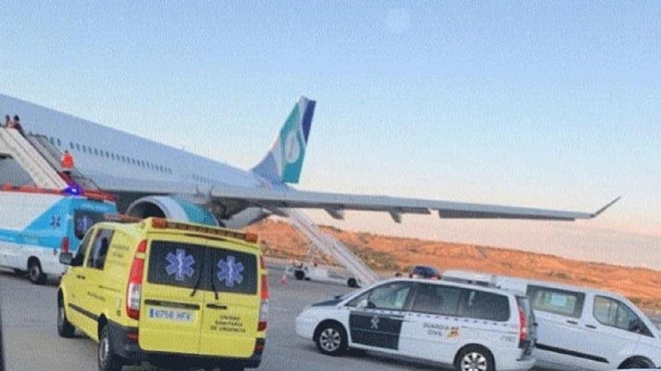 Свободное падение: самолет в Мадрид попал в зону сильной турбулентности – много пострадавших Свободное падение: самолет в Мадрид попал в зону сильной турбулентности – много пострадавших