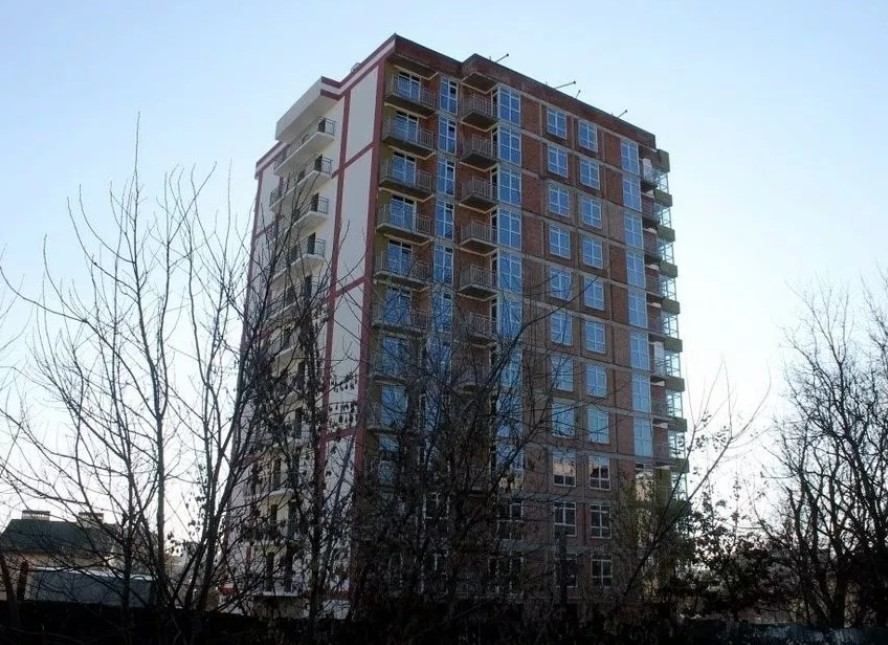 Суд зобов'язав знести 8 поверхів багатоповерхівки у Львові: що про це відомо