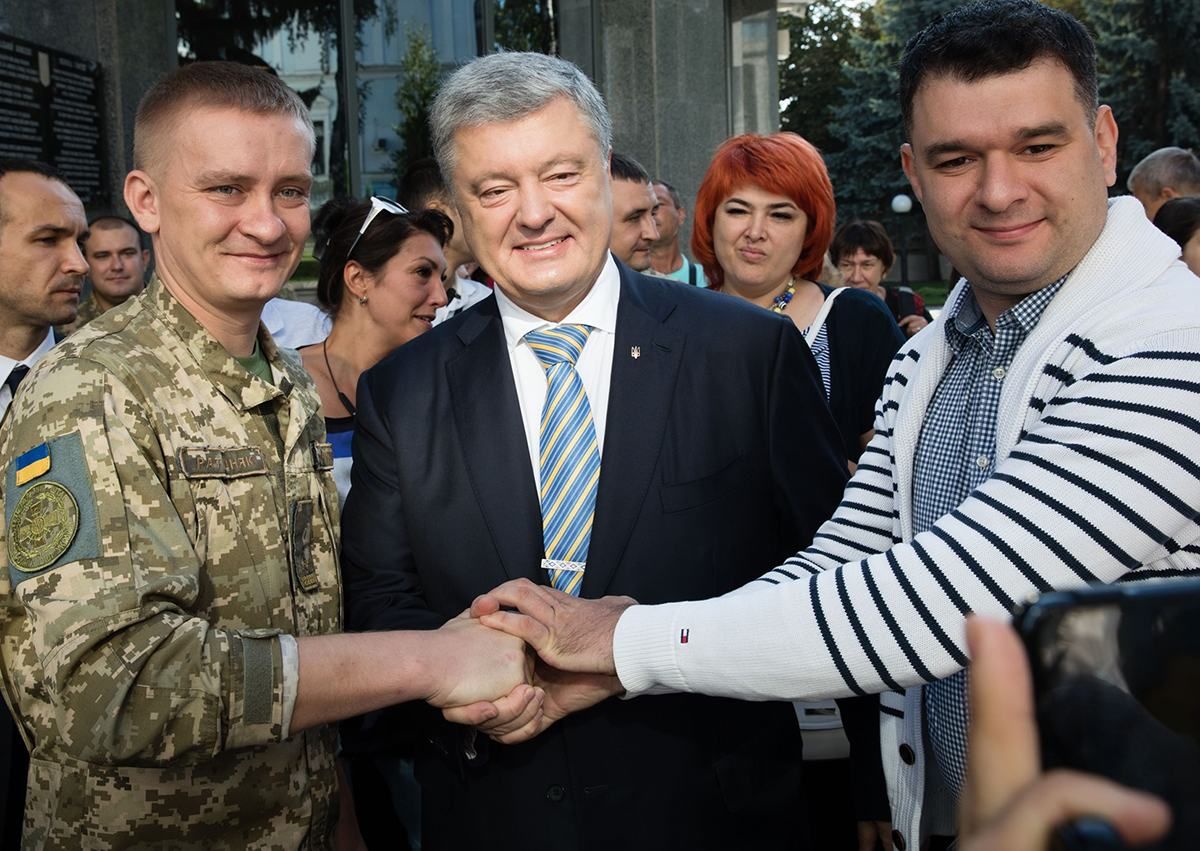 Порошенко пояснив, чому не прийшов на Ходу гідності Порошенко пояснив, чому не прийшов на Ходу гідності