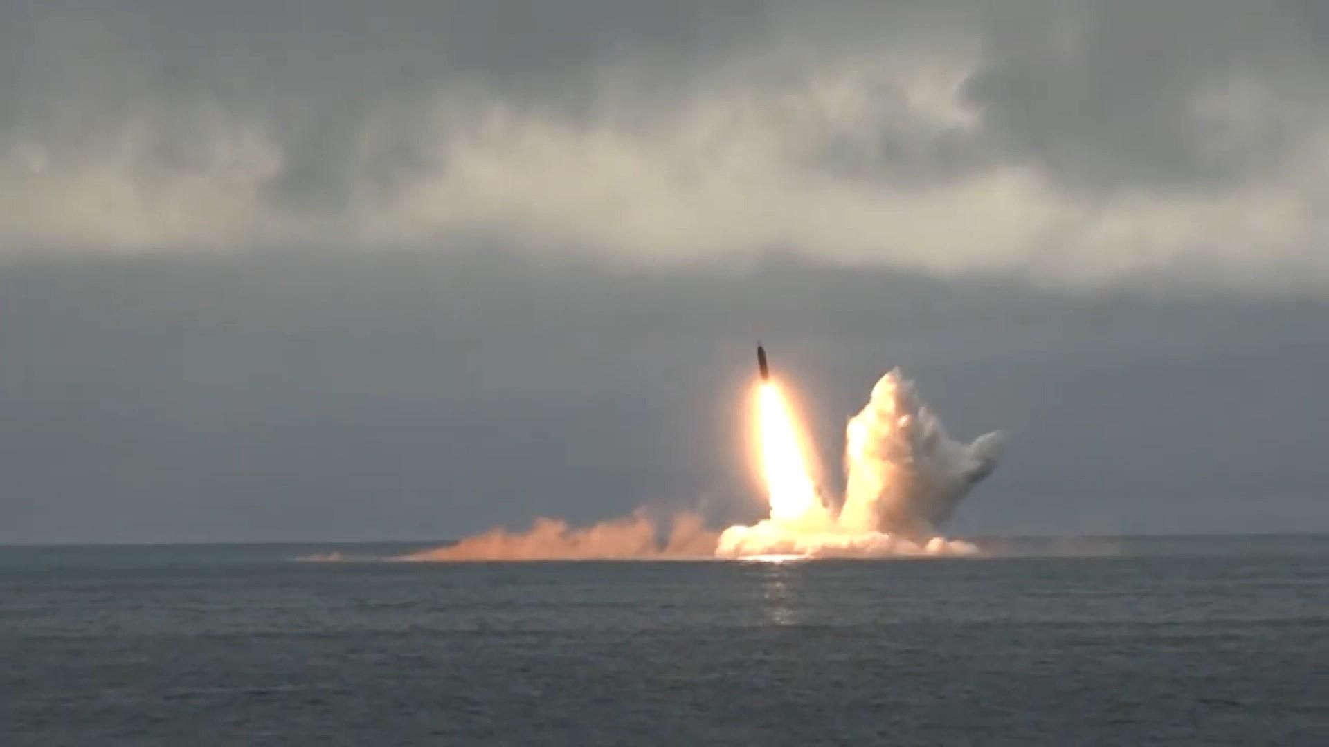 Россия устроила ракетные пуски в Баренцевом море: видео Россия устроила ракетные пуски в Баренцевом море: видео