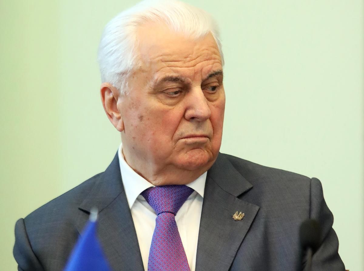 Кравчук ложится спать с пистолетом Кравчук ложится спать с пистолетом