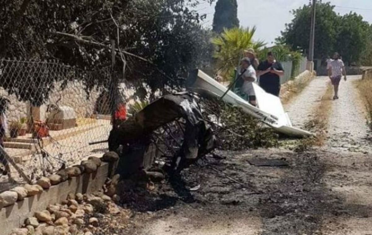 На Майорке столкнулись самолет и вертолет: число жертв возросло На Майорке столкнулись самолет и вертолет: число жертв возросло