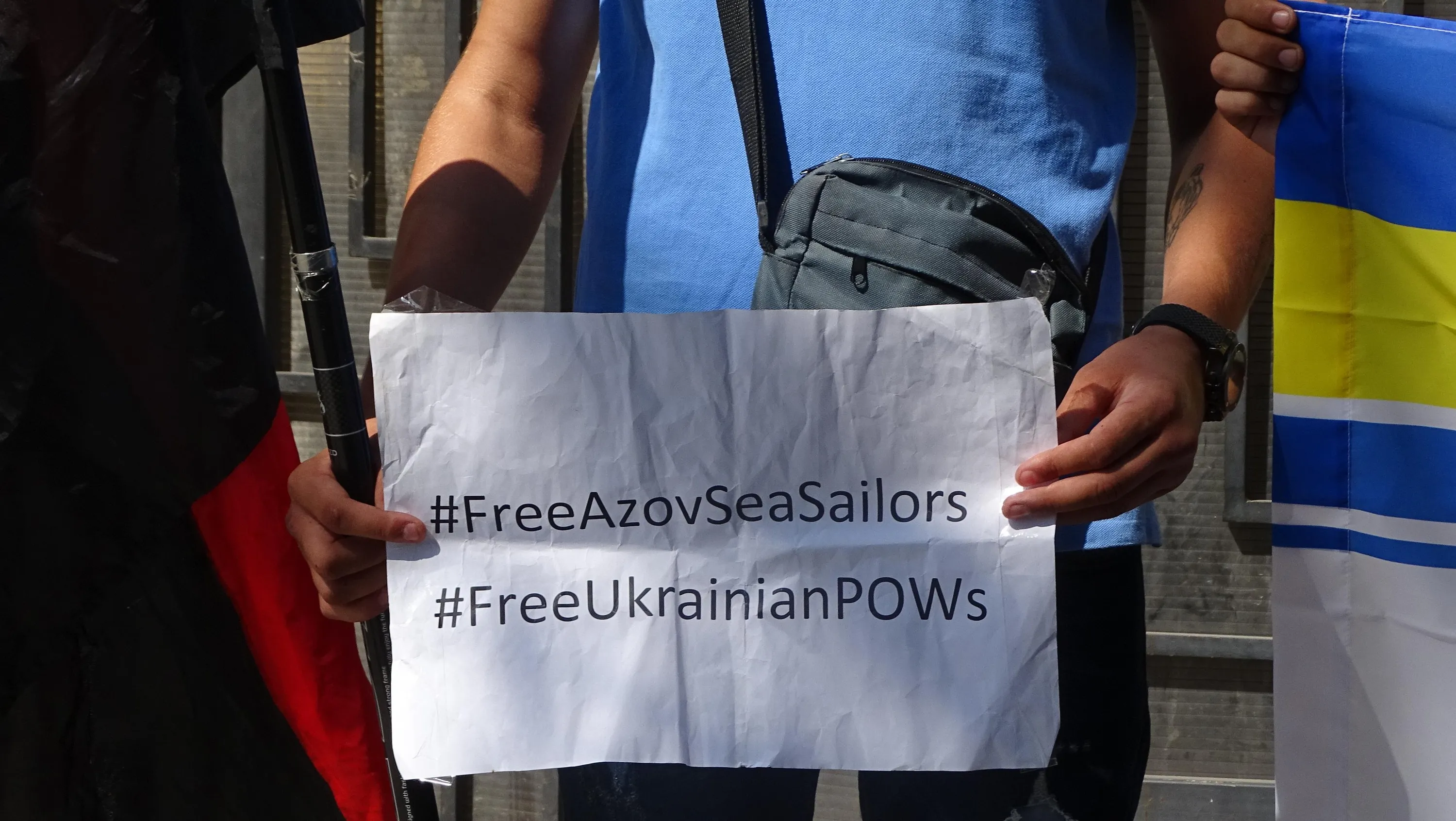 Пікет біля консульства РФ в Одесі Пікет біля консульства РФ в Одесі