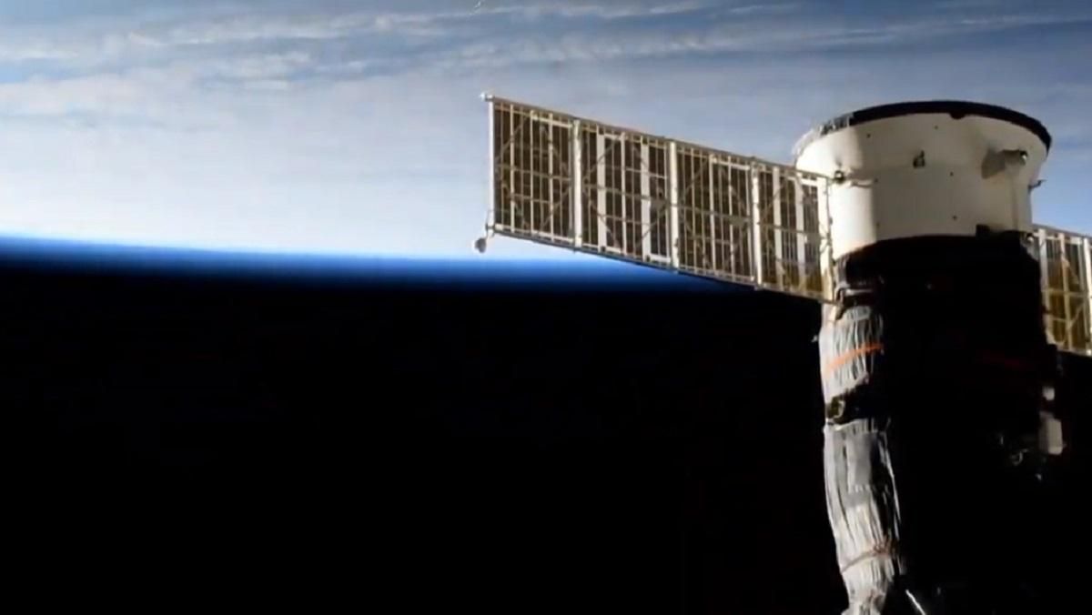 Спроба №2: "Союз МС-14" з роботом на борту успішно пристикувався до МКС Спроба №2: "Союз МС-14" з роботом на борту успішно пристикувався до МКС