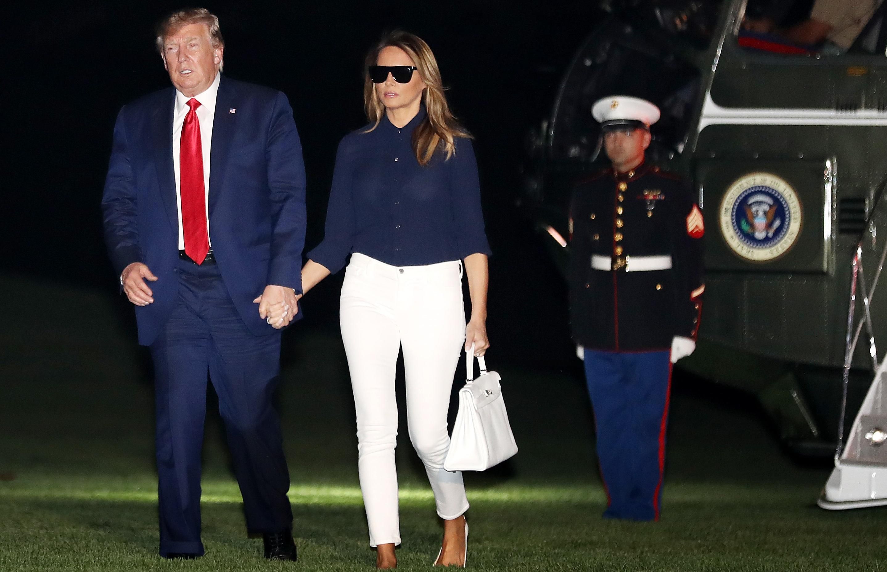 З чим носити білі джинси влітку: приклад Меланії Трамп