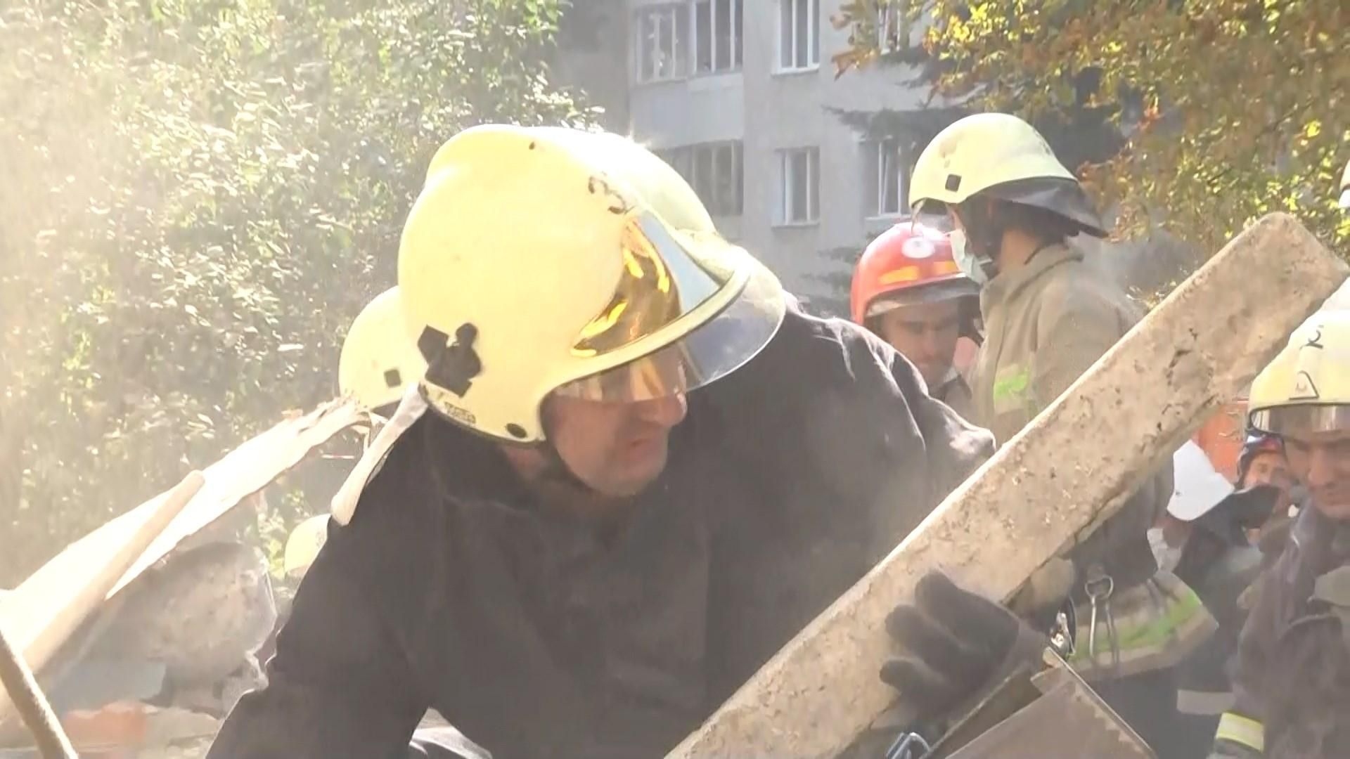Обвал будинку у Дрогобичі: чому рятувальники відкинули версію вибуху газу