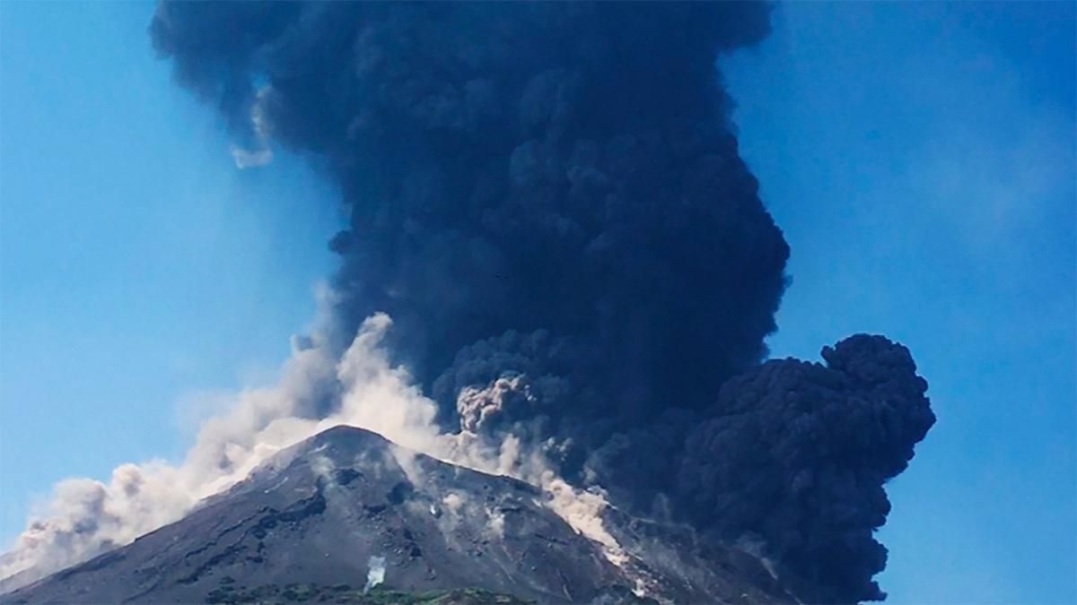 Виверження вулкану Стромболі в Італії: відео, фото 28 серпня 2019