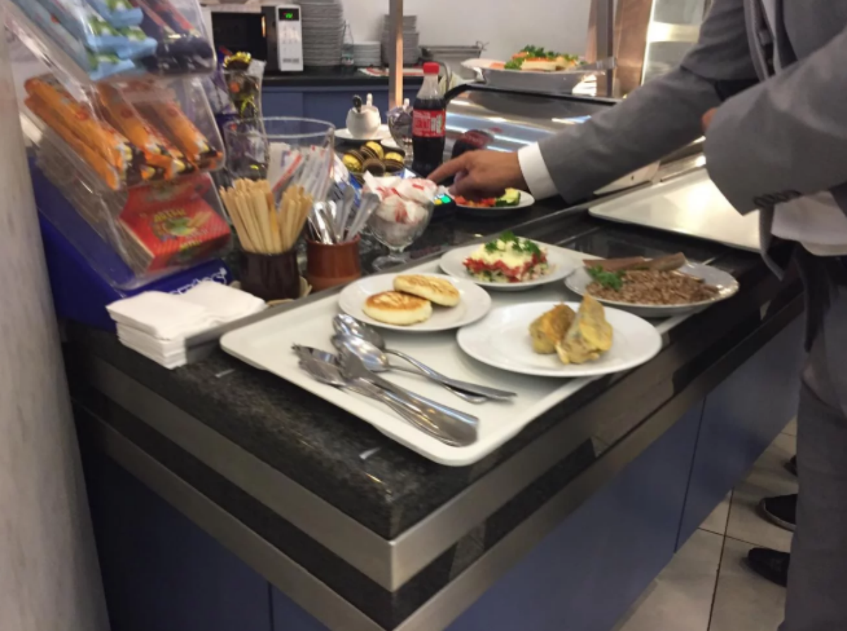 Нові ціни в їдальні Верховної Ради: що пропонують народним обранцям Нові ціни в їдальні Верховної Ради: що пропонують народним обранцям