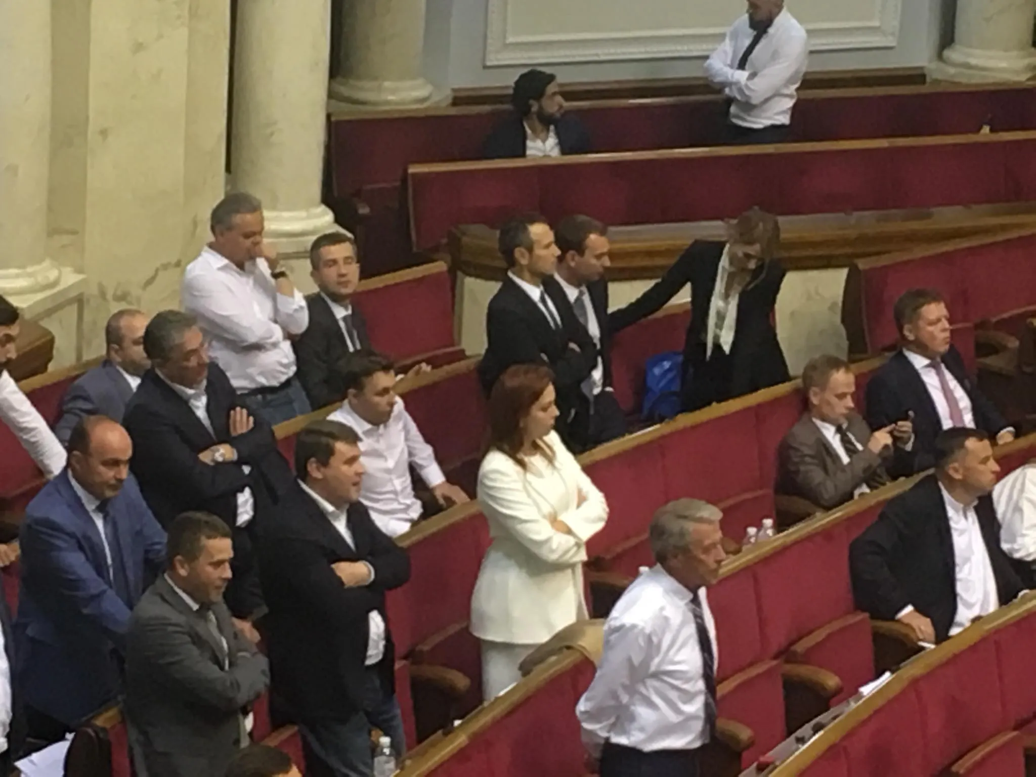 Верховна Рада 9 скликання, перший день роботи Верховна Рада 9 скликання, перший день роботи