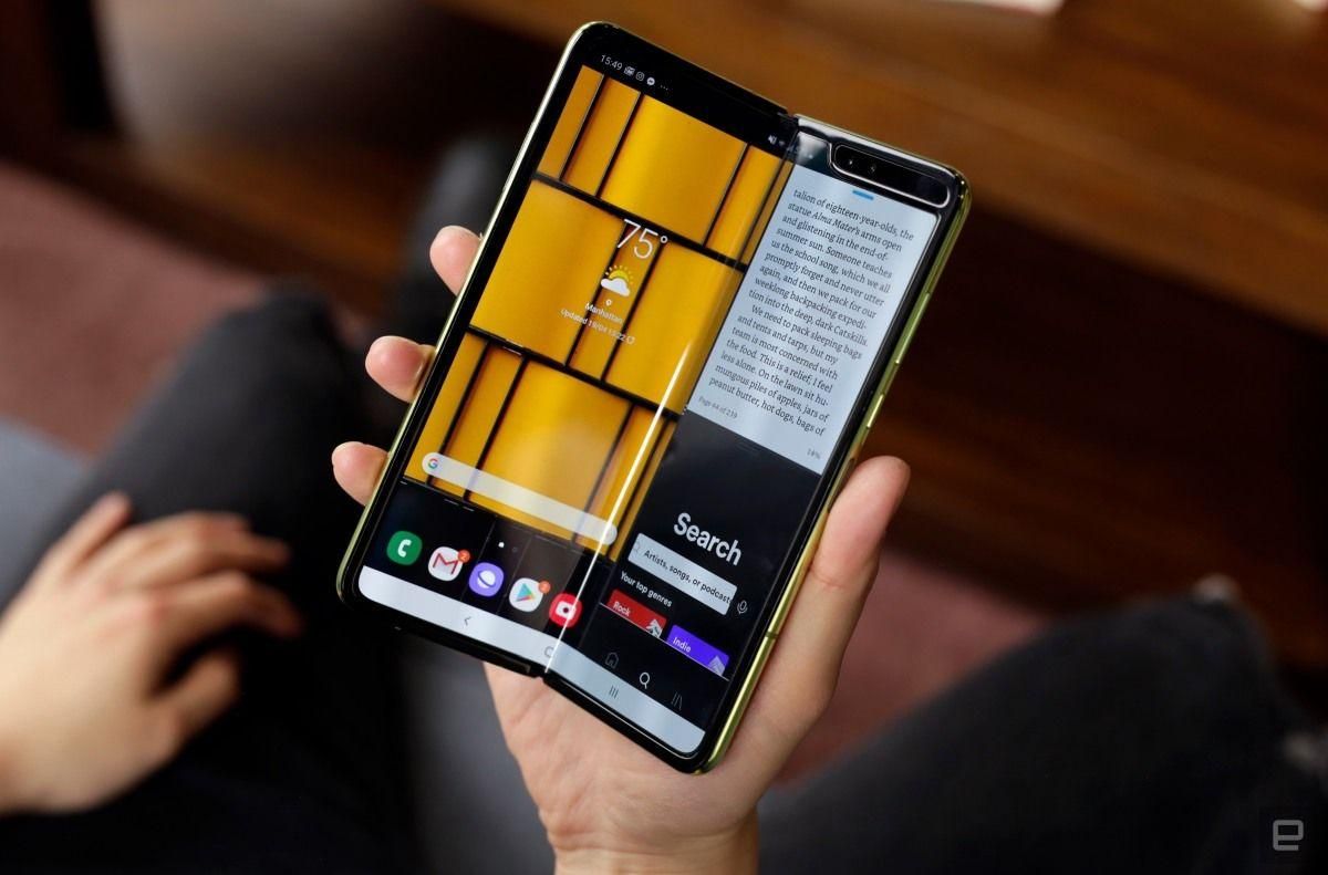 Samsung Galaxy Fold 2: як виглядатиме другий гнучкий смартфон компанії Samsung Galaxy Fold 2: як виглядатиме другий гнучкий смартфон компанії
