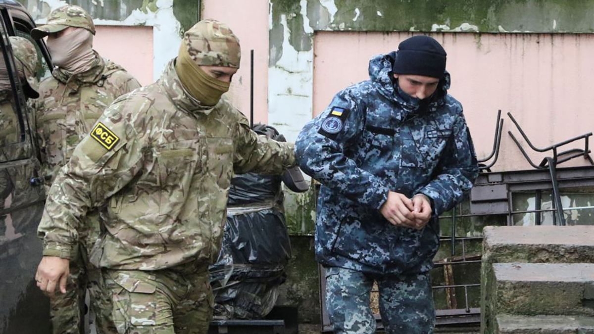 Адвокат підтвердив, що полонені моряки повертаються до України