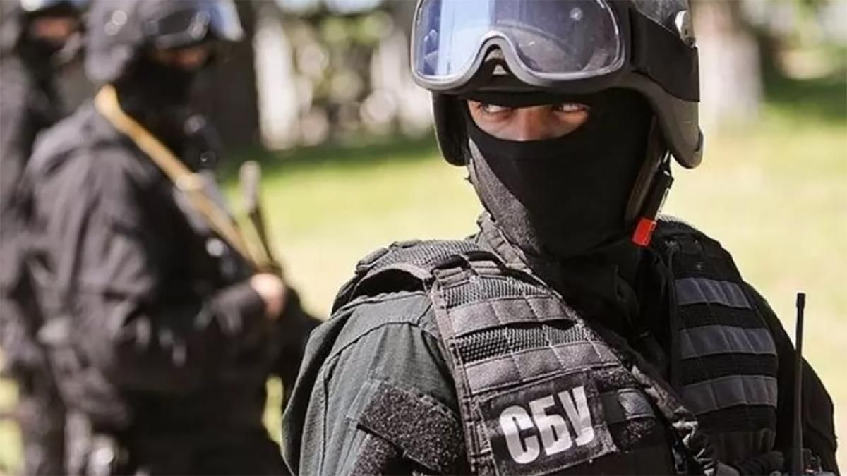 ДБР та СБУ прийшли з обшуками в офіс Суспільного