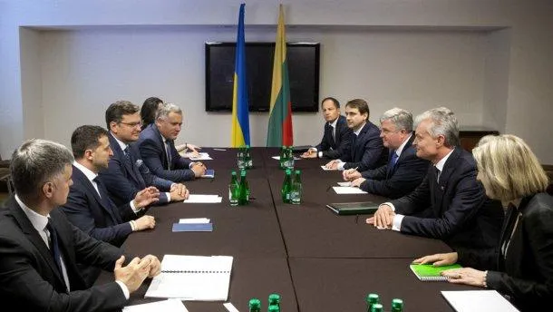 Зеленський у Польщі зустрівся з Науседою Зеленський у Польщі зустрівся з Науседою