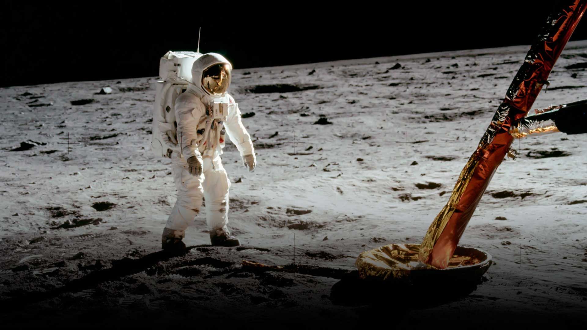 NASA планирует впервые в истории отправить на Луну женщину-космонавта NASA планирует впервые в истории отправить на Луну женщину-космонавта