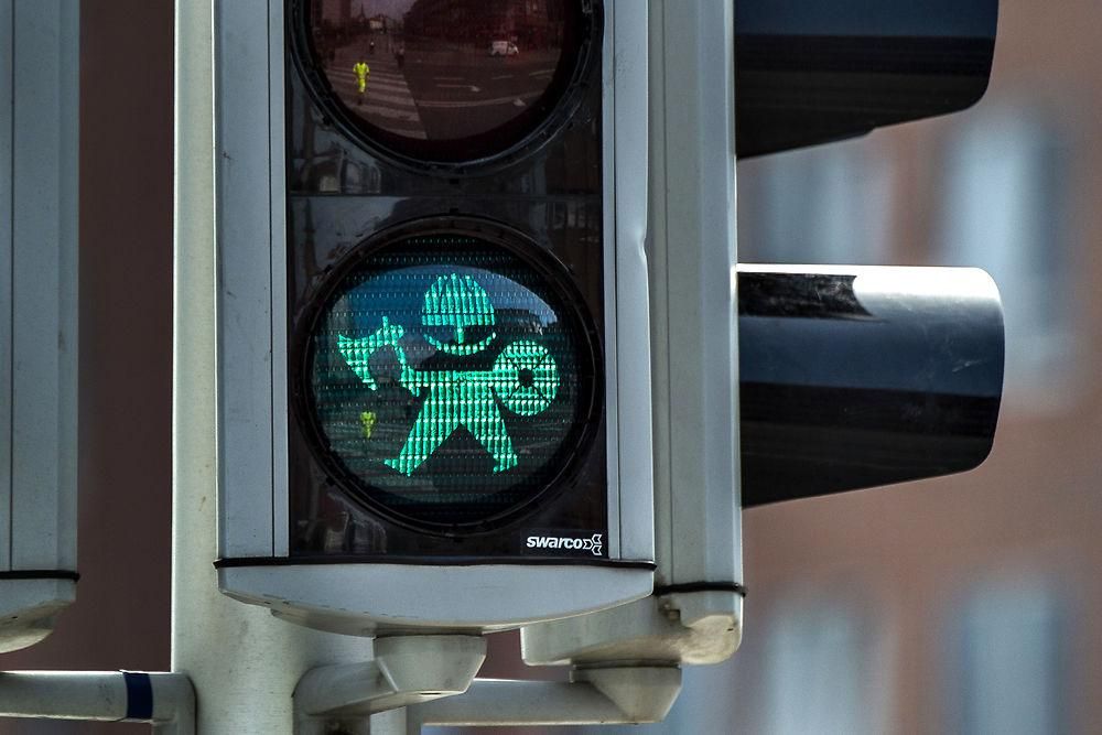 В датском городе появились необычные светофоры: забавные фото