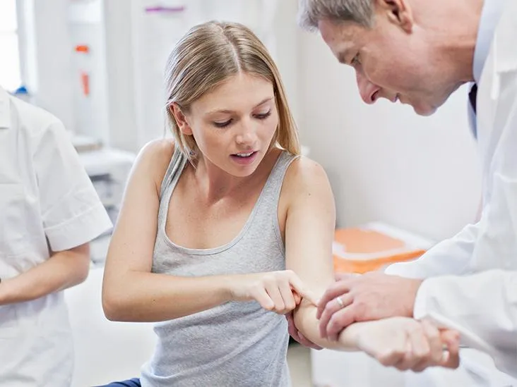 Існують деякі форми гельмінта, які викликають реакцію, схожу алергічну Існують деякі форми гельмінта, які викликають реакцію, схожу алергічну