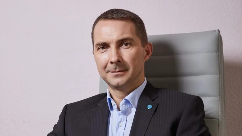 петренко петренко