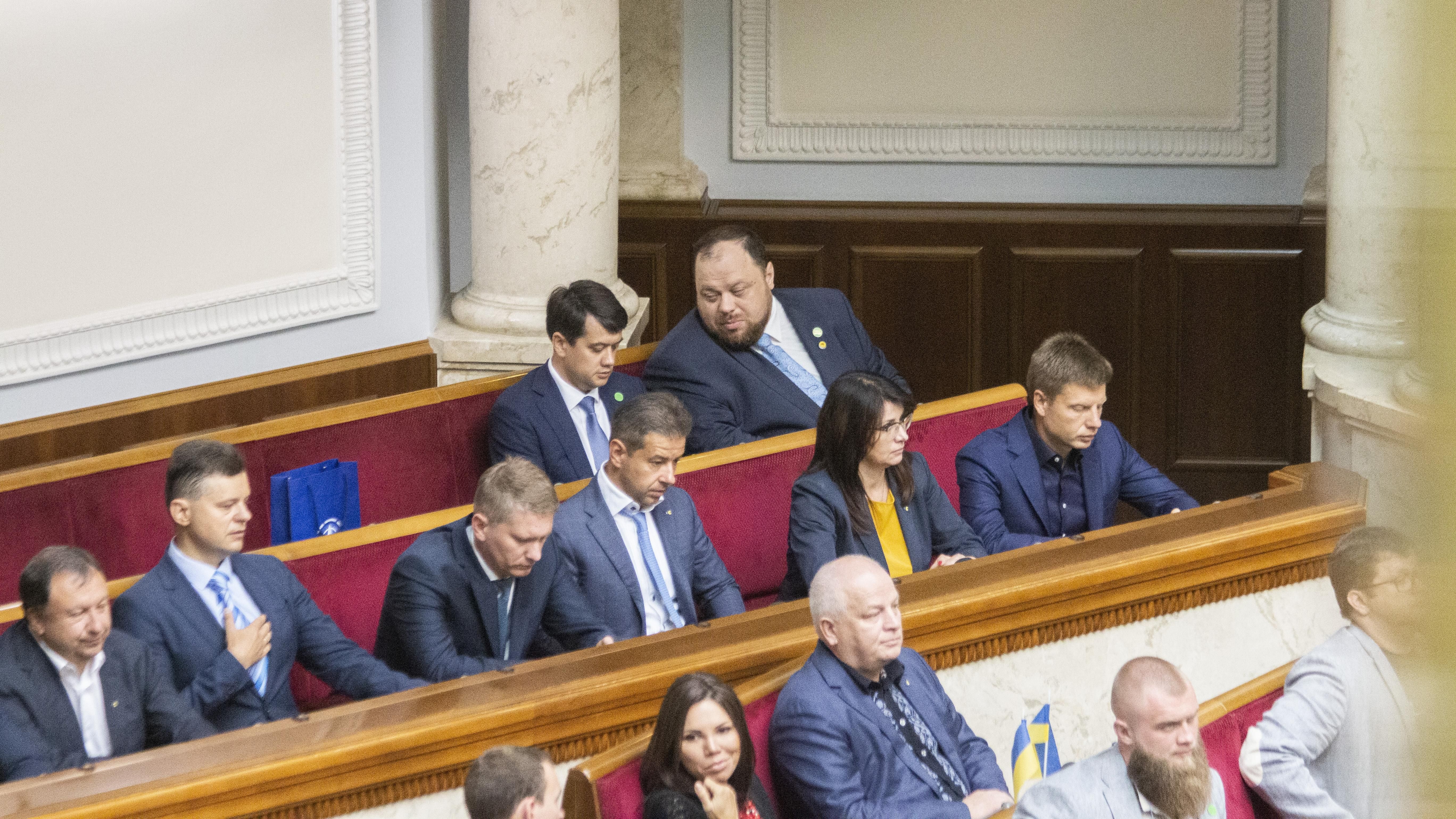 Голобородько VS Зеленский: Чем удивило первое заседание Рады Голобородько VS Зеленский: Чем удивило первое заседание Рады