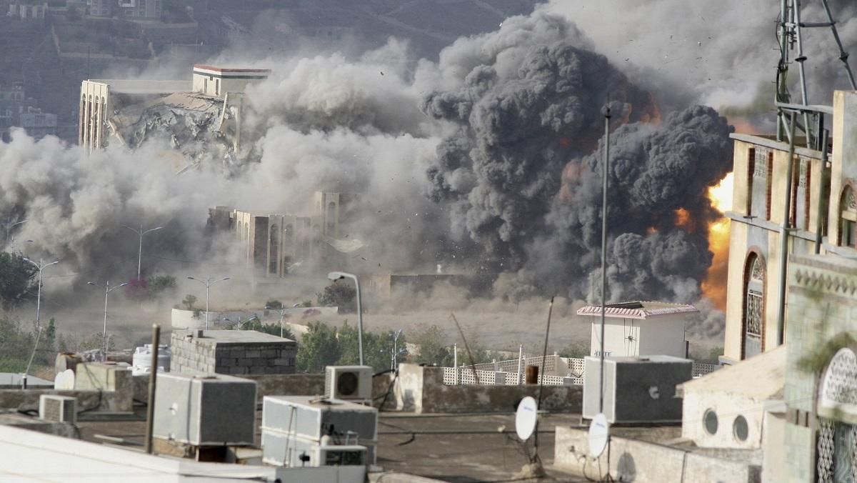 Авиаудар коалиции в Йемене уничтожил местную тюрьму: погибли более 100 человек