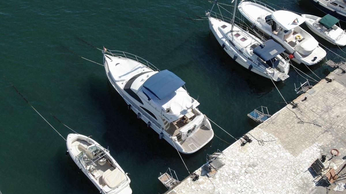 На Одещині яхта протаранила човен, є постраждалі: фото На Одещині яхта протаранила човен, є постраждалі: фото