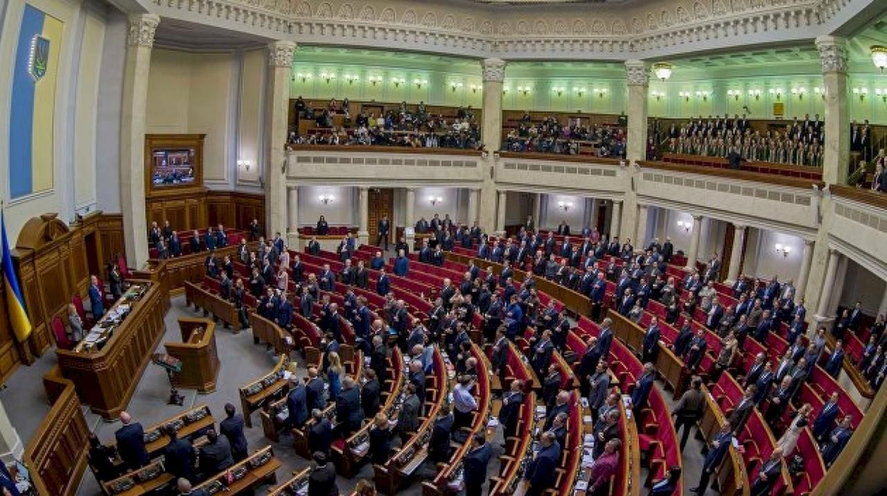 Хто з депутатів нової Верховної Ради перебуває під слідством: справи, які призупинив Луценко