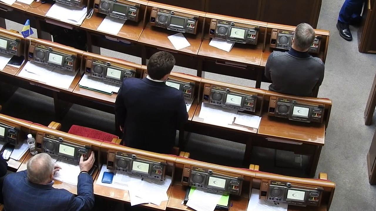 Звільнення депутатів за кнопкодавство та прогули – деталі Звільнення депутатів за кнопкодавство та прогули – деталі