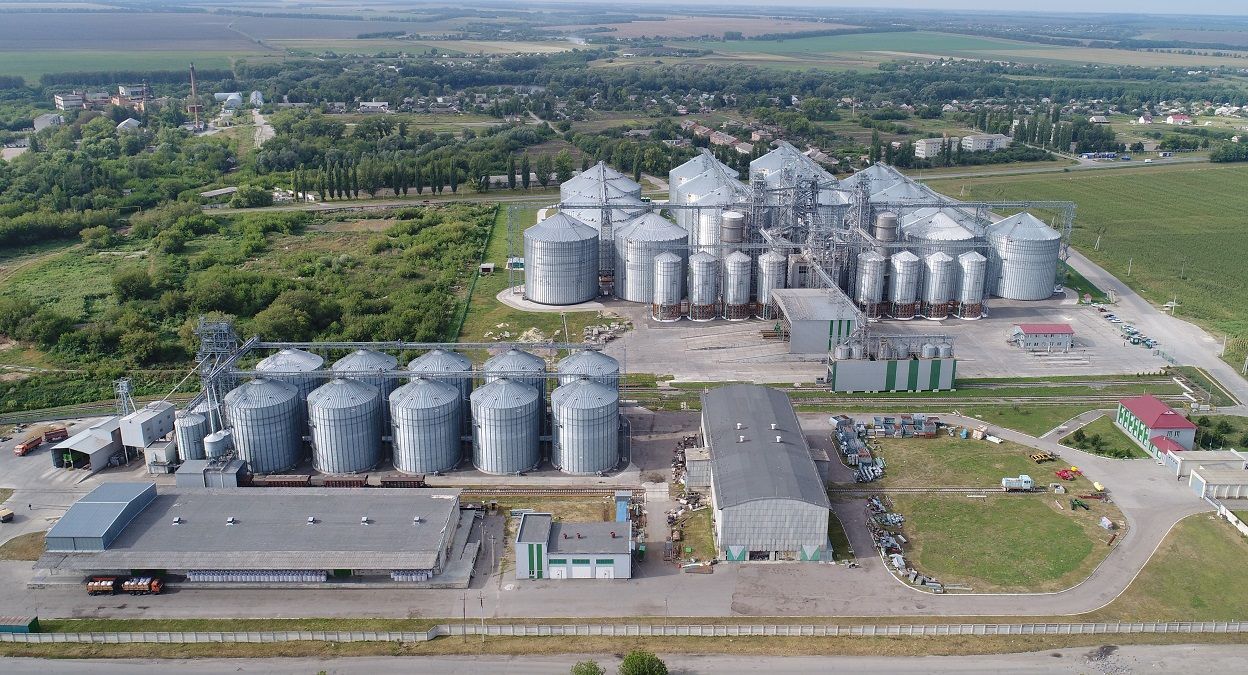 Сеть элеваторов "Укрлендфарминг" приняла более полумиллиона тонн зерновых нового урожая