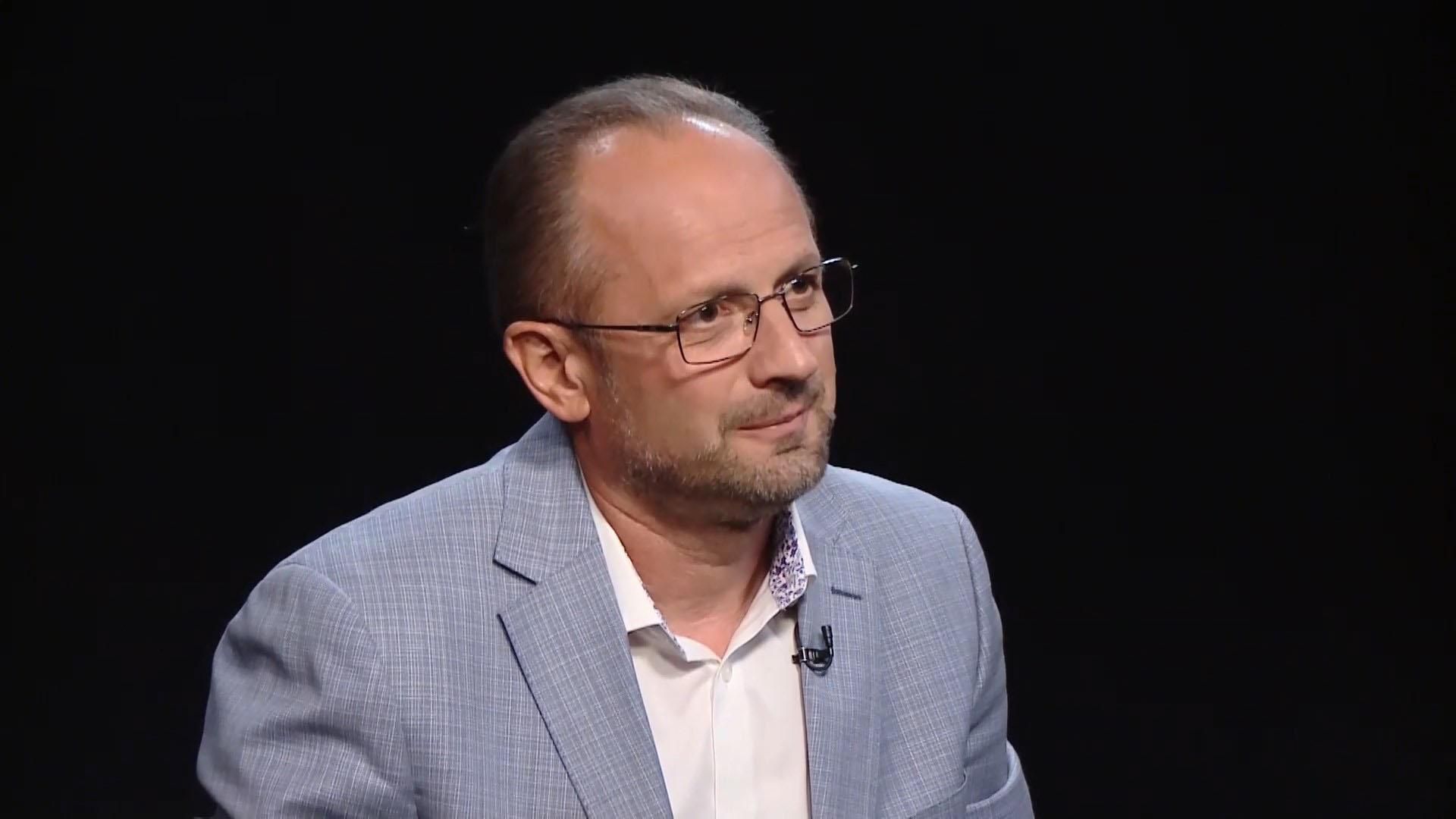 Суперпрезидентская республика с двумя правительствами, – Бессмертный о политической ситуации Суперпрезидентская республика с двумя правительствами, – Бессмертный о политической ситуации