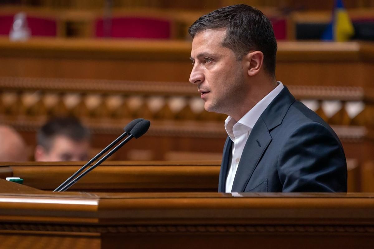 Зеленський вніс до Ради законопроєкт про покарання за незаконний видобуток бурштину Зеленський вніс до Ради законопроєкт про покарання за незаконний видобуток бурштину