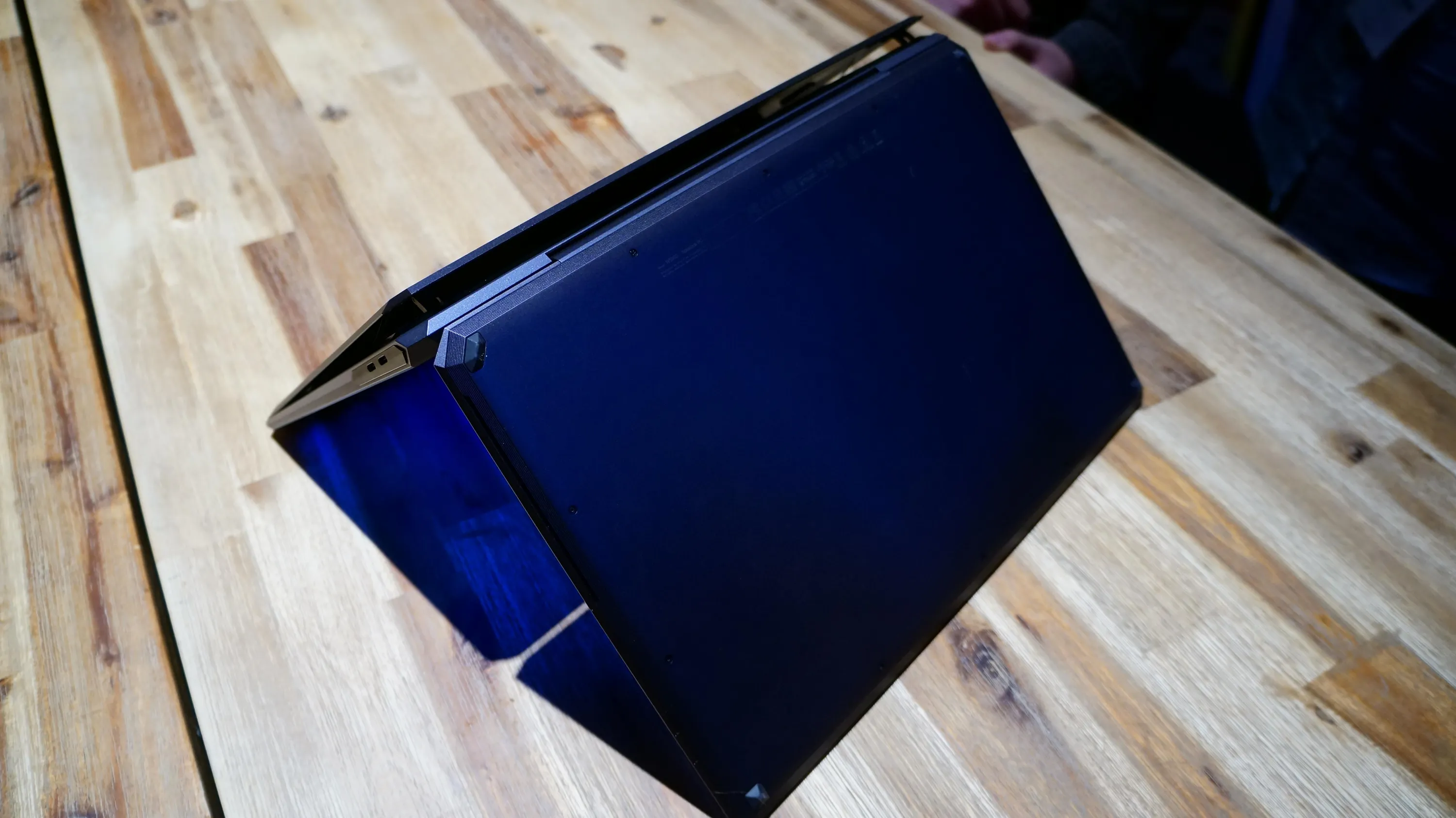 ASUS ProArt StudioBook One ASUS ProArt StudioBook One