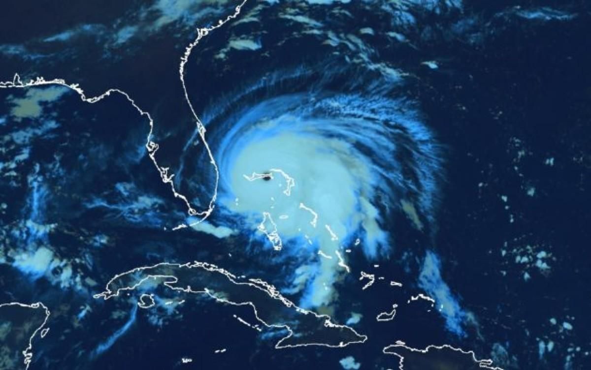 Створили відео із ураганом Доріан: можна розгледіти навіть блискавки 