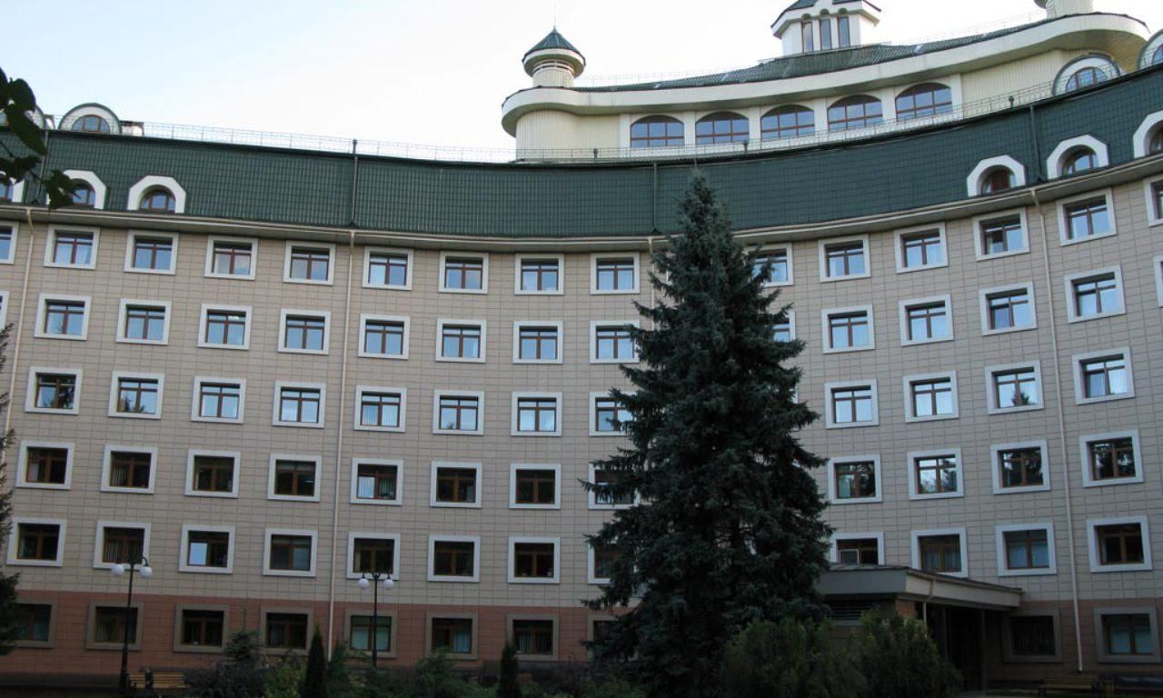 Звільнених українців привезли в "Феофанію", Клих у реанімації: деталі Звільнених українців привезли в "Феофанію", Клих у реанімації: деталі