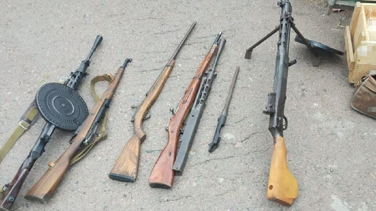 СБУ разоблачила предпринимателя из Чернигова, который продавал оружие и боеприпасы в интернете