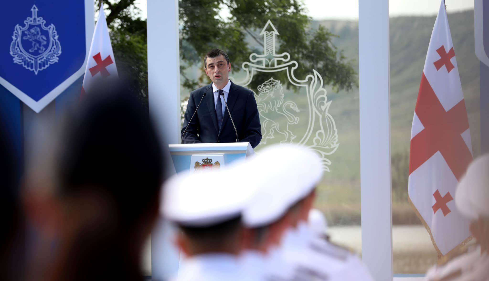 В Грузии премьером стал Гахария, которого оппозиция называет "человеком Москвы". В Грузии премьером стал Гахария, которого оппозиция называет "человеком Москвы".