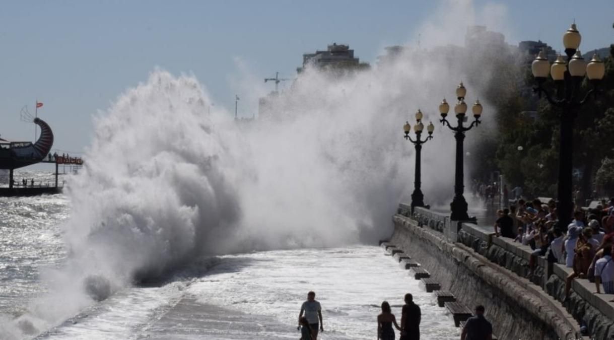 Шторм в Крыму в сентябре 2019 – 6 человек погибших Шторм в Крыму в сентябре 2019 – 6 человек погибших