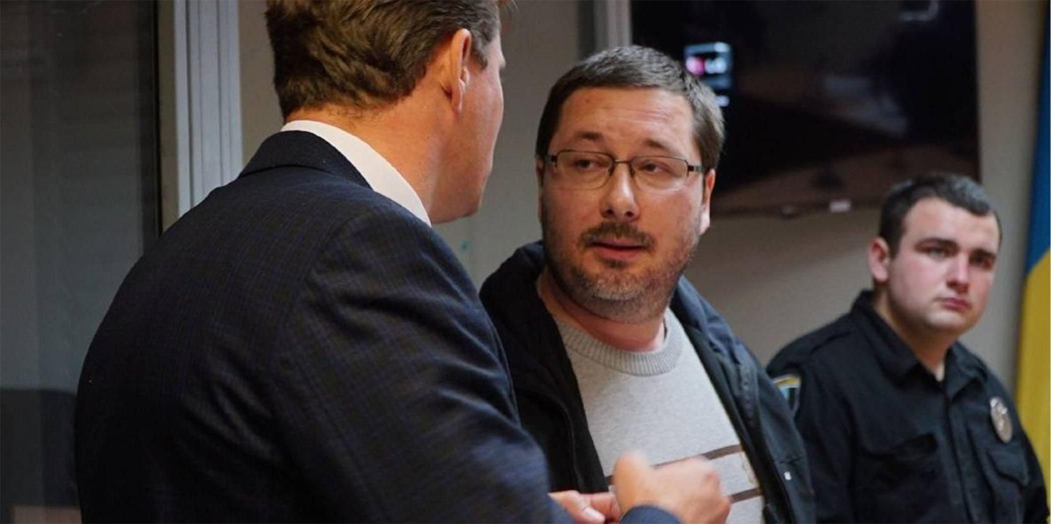 Переданий Росії експерекладач Гройсмана Єжов планує повернутися в Україну: відео Переданий Росії експерекладач Гройсмана Єжов планує повернутися в Україну: відео