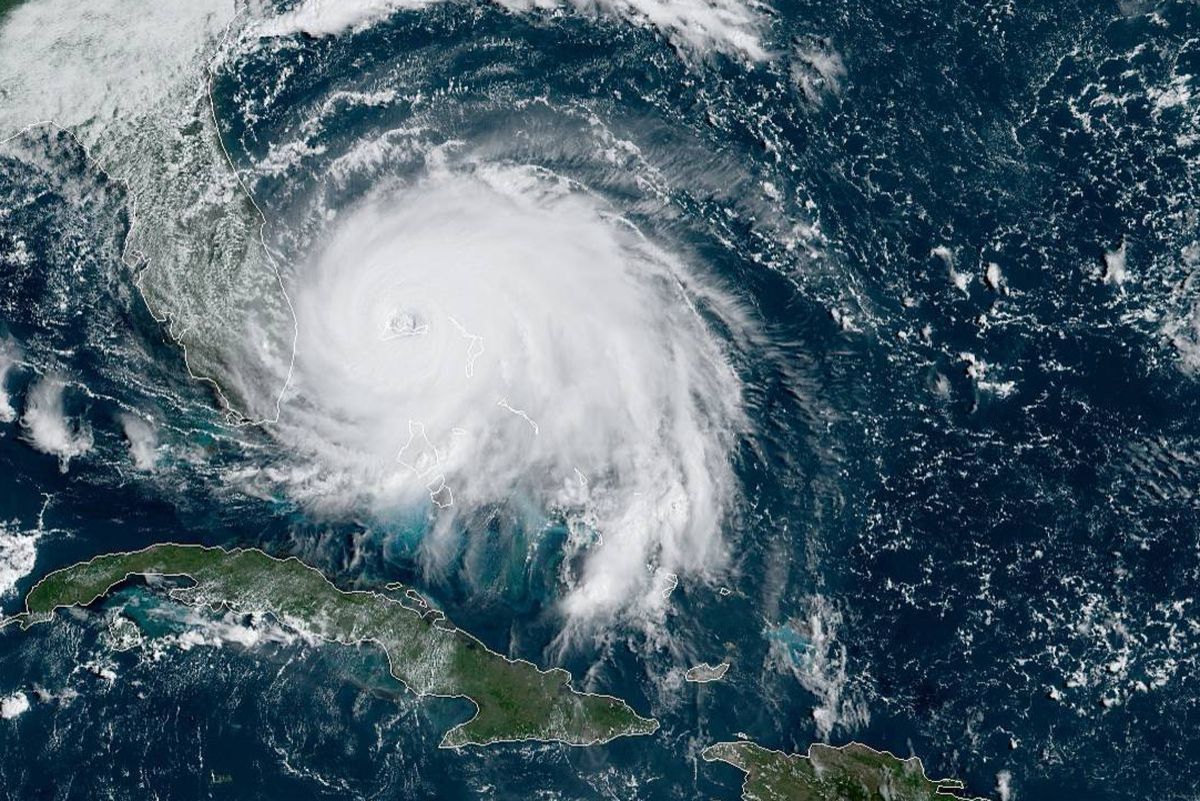 NASA показало фото с четырьмя штормами на Земле