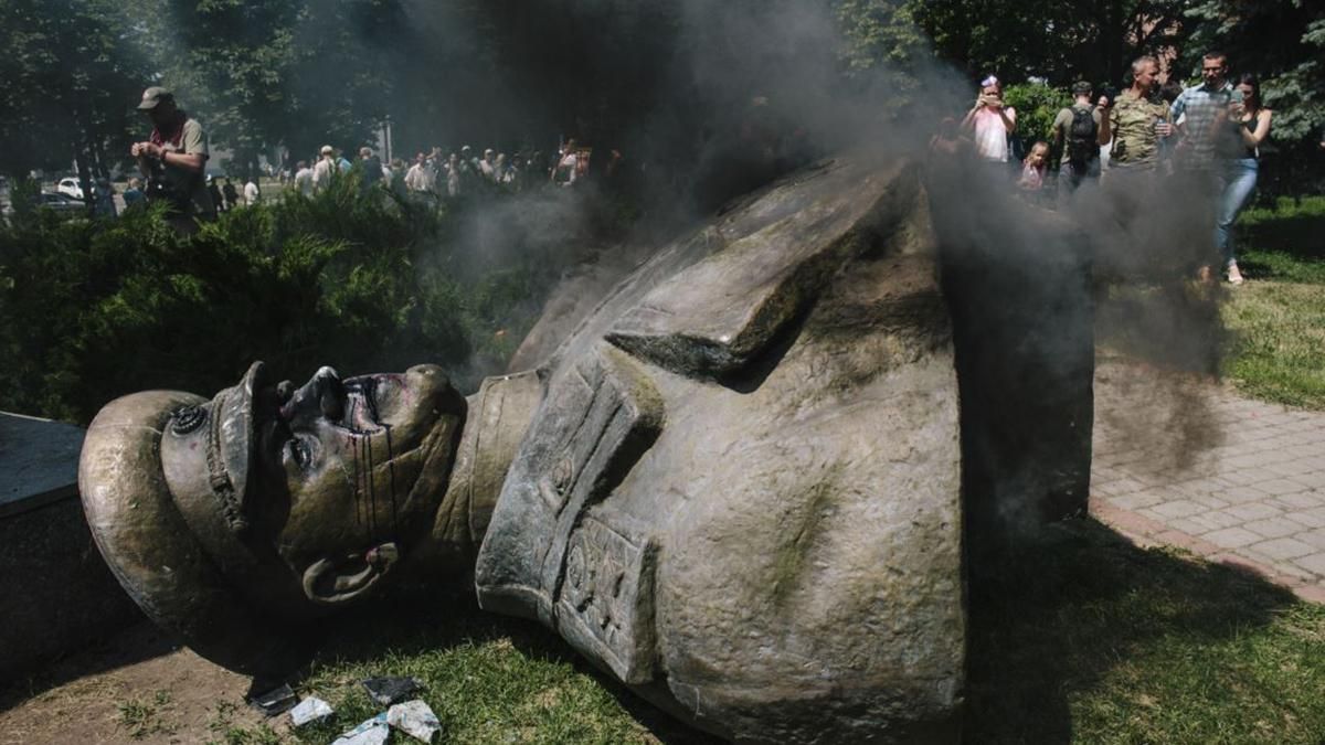 Суд признал незаконным переименование проспекта имени Жукова в Харькове Суд признал незаконным переименование проспекта имени Жукова в Харькове