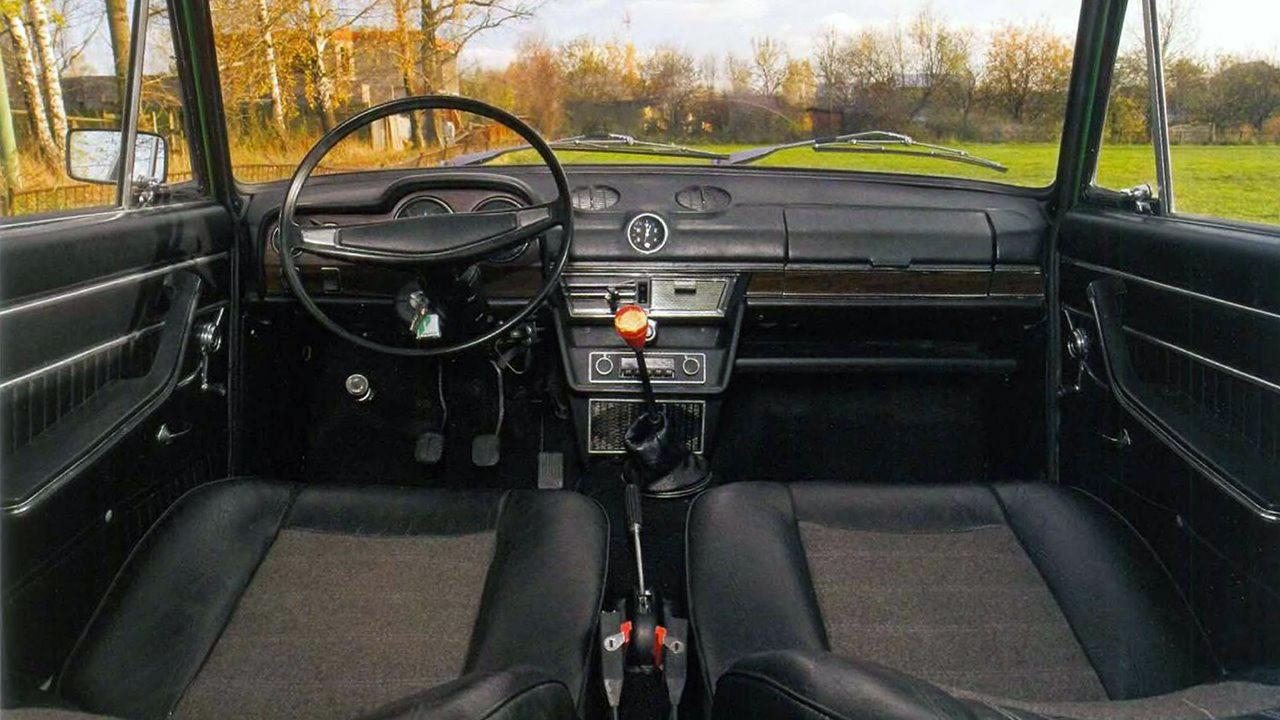 Сколько стоят самые популярные подержанные авто в Украине: инфографика