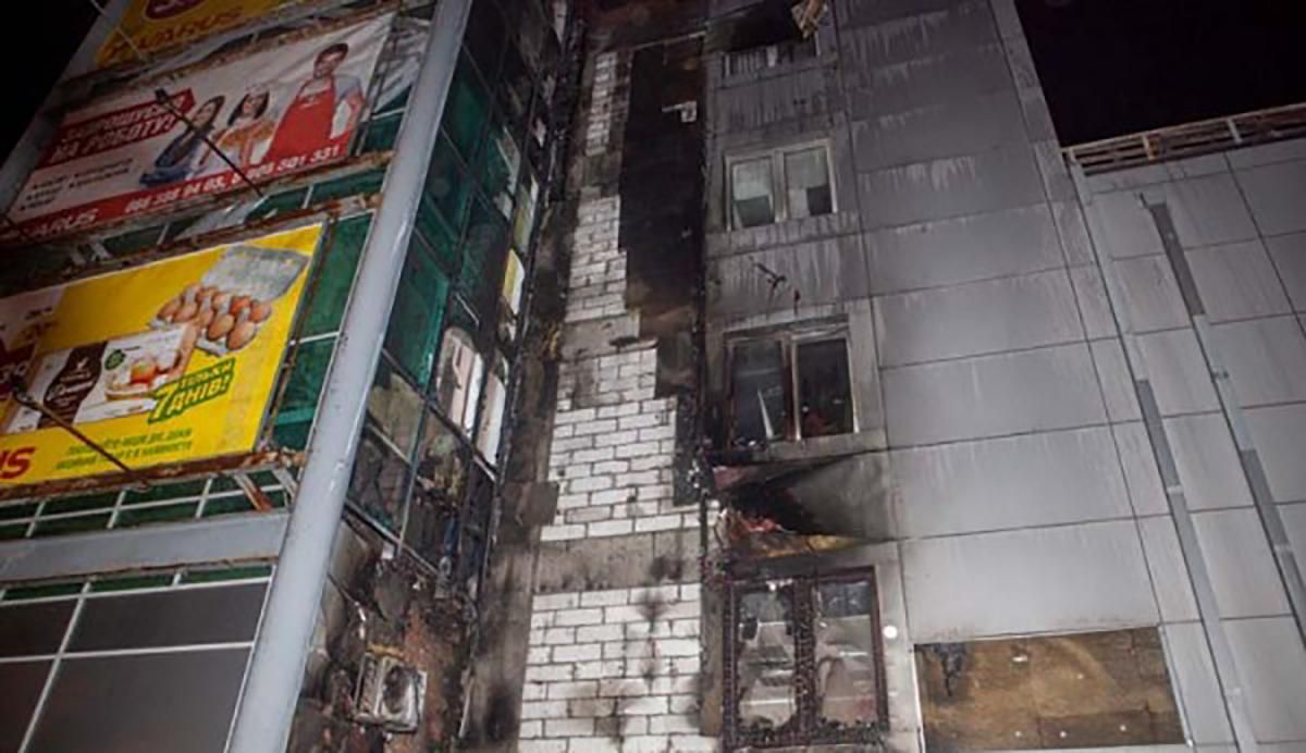 У Дніпрі після матчу збірної України спалахнув ТЦ "Міріада": фото, відео У Дніпрі після матчу збірної України спалахнув ТЦ "Міріада": фото, відео