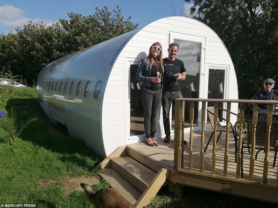 Літак став готелем: скільки коштує переночувати в ньому – фото Літак став готелем: скільки коштує переночувати в ньому – фото