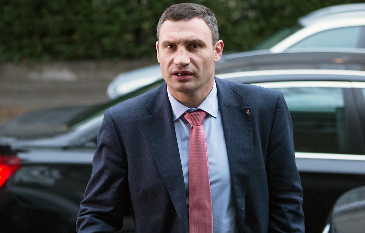 Кличко починає консультації про достроковий розпуск Київради Кличко починає консультації про достроковий розпуск Київради