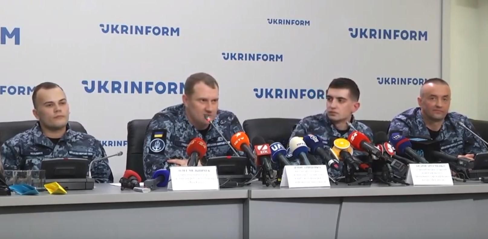 Звільнені українські моряки дали першу пресконференцію: відео Звільнені українські моряки дали першу пресконференцію: відео