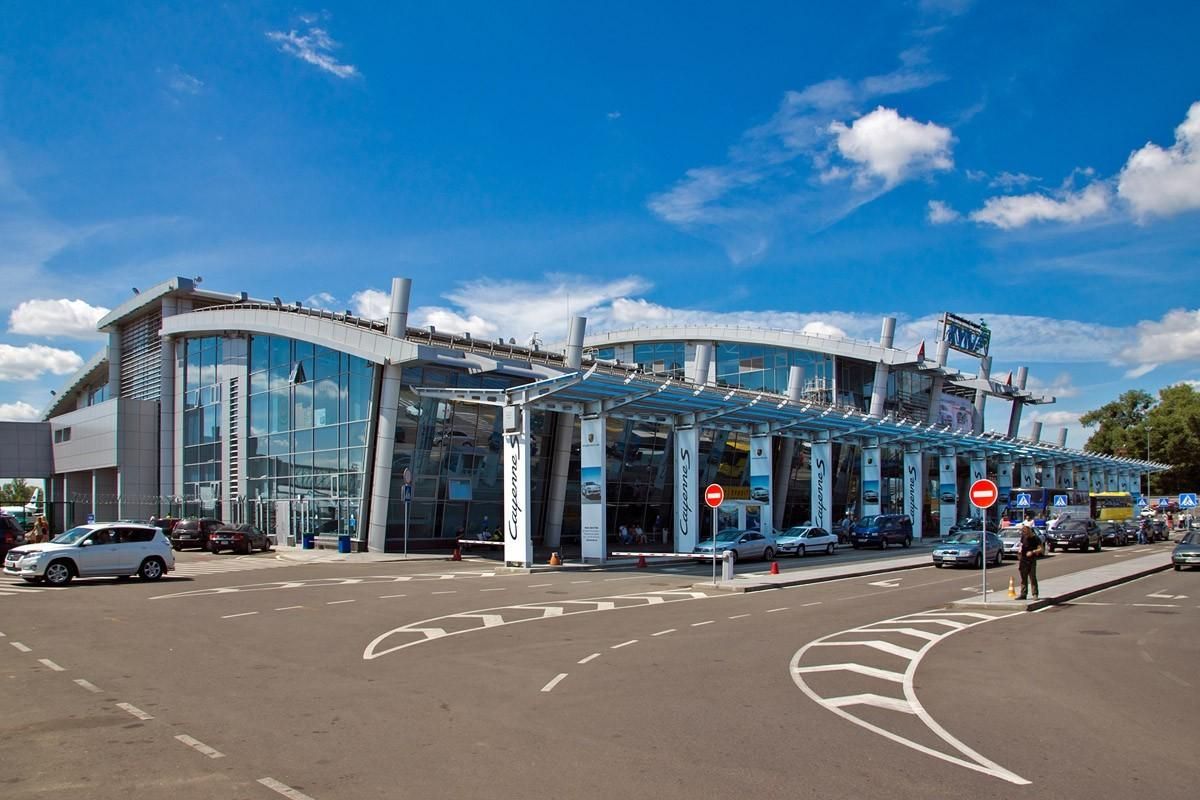 Аэропорт "Киев" возобновил свою работу