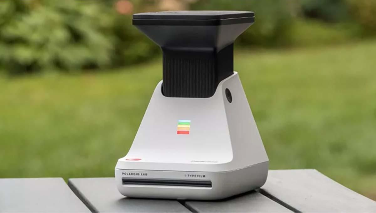 Polaroid выпустил карманный принтер, который печатает фото со смартфона Polaroid выпустил карманный принтер, который печатает фото со смартфона